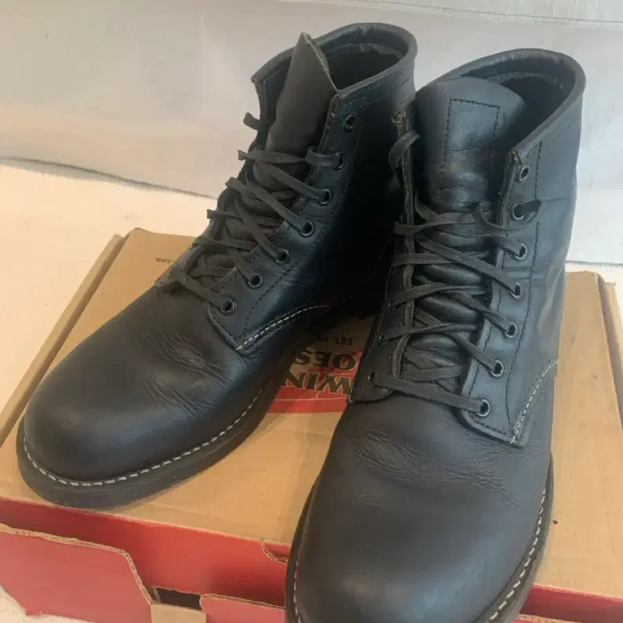 레드윙 9160 270사이즈