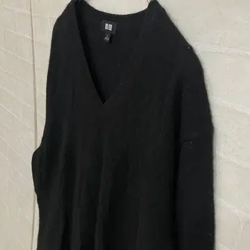 UNIQLO 유니클로 V넥 니트 스웨터 캐시미어 100% 블랙