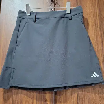[미사용 새상품] adidas 골프 여성용 스커트 M 사이즈