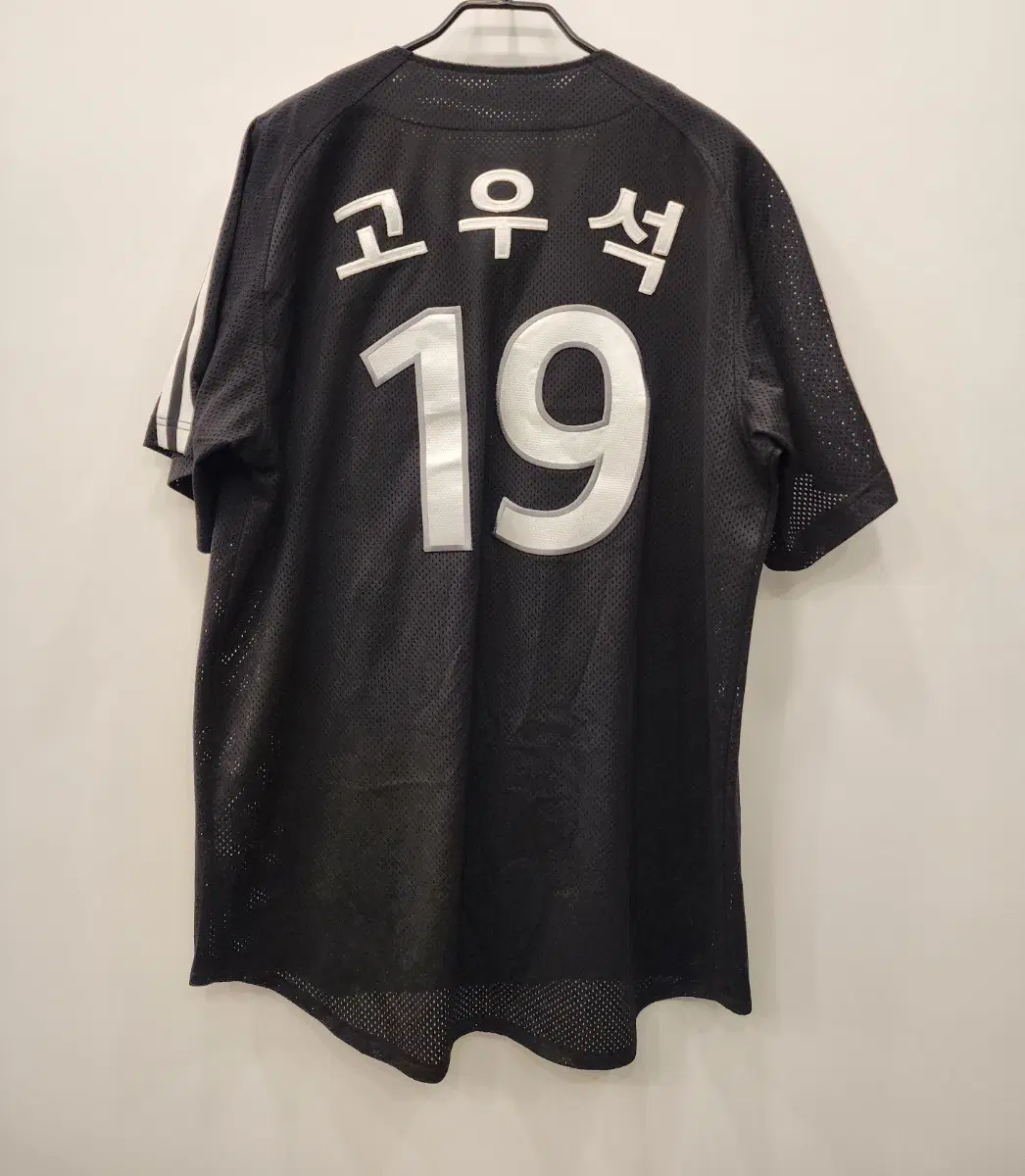 LG 트윈스  고우석 19번 유니폼