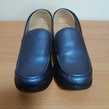 크랙 크랙 하늘을 나는 워셔블 로퍼 23.5cm