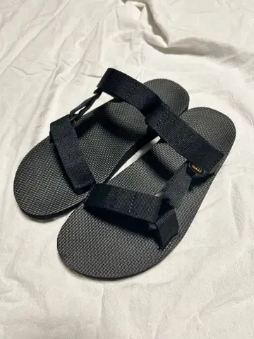 새상품급 teva 샌들 남성용 27cm