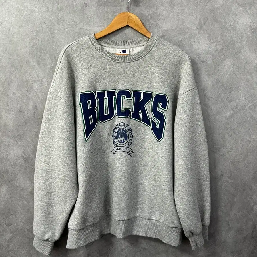 NBA 밀워키 벅스 맨투맨 그레이 L