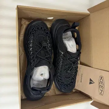 KEEN UNEEK WK 통굽 샌들 23.5 킨 유니크