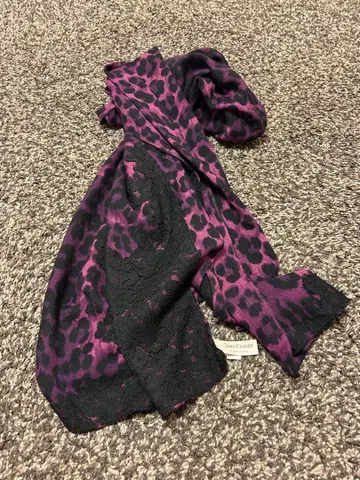 Juicy Couture 레오파드 무늬 스톨 블랙 레이스 퍼플 보라색 표범 무늬