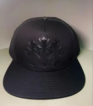 3 cross black cap