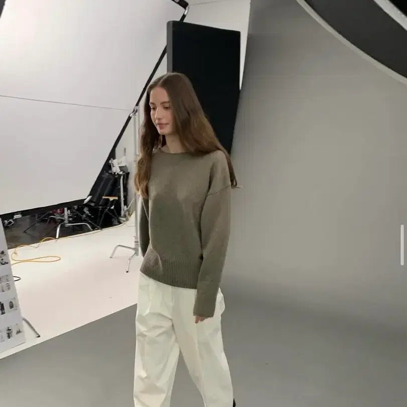 어그스트 스프링 와이드 핀턱 슬랙스 아이 M Ugst spring wide pintuck slacks ivory