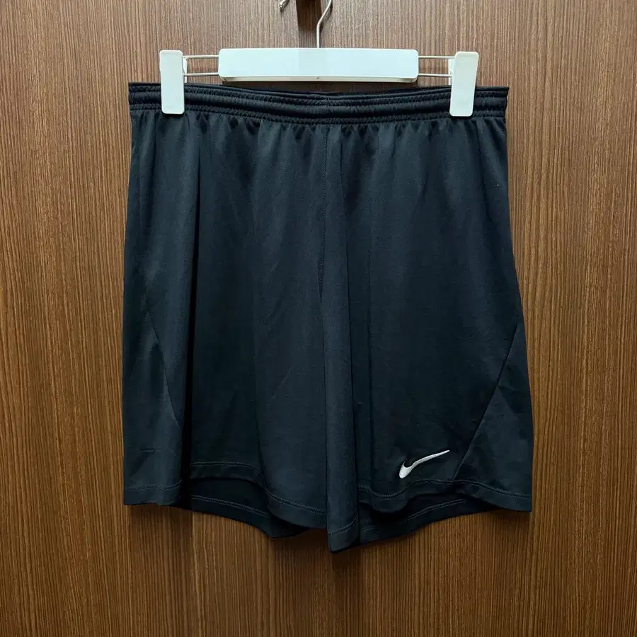 나이키 드라이핏 트레이닝 반바지 L