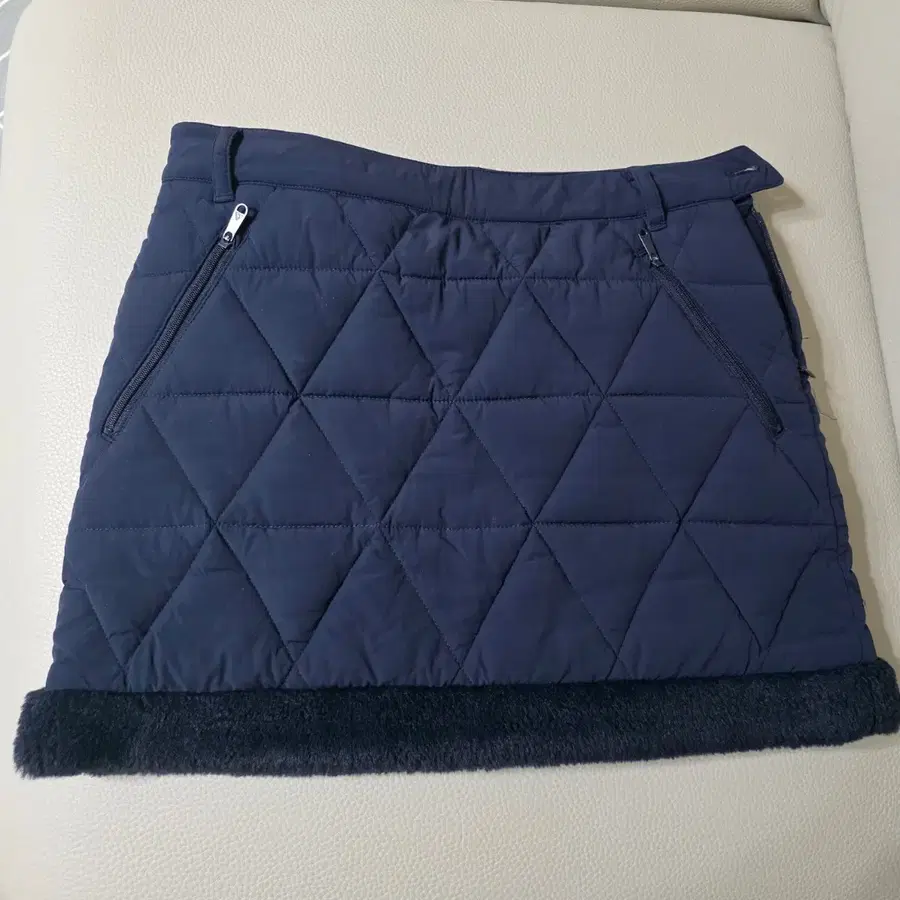 르꼬끄 골프 퀼팅 패딩 스커트
