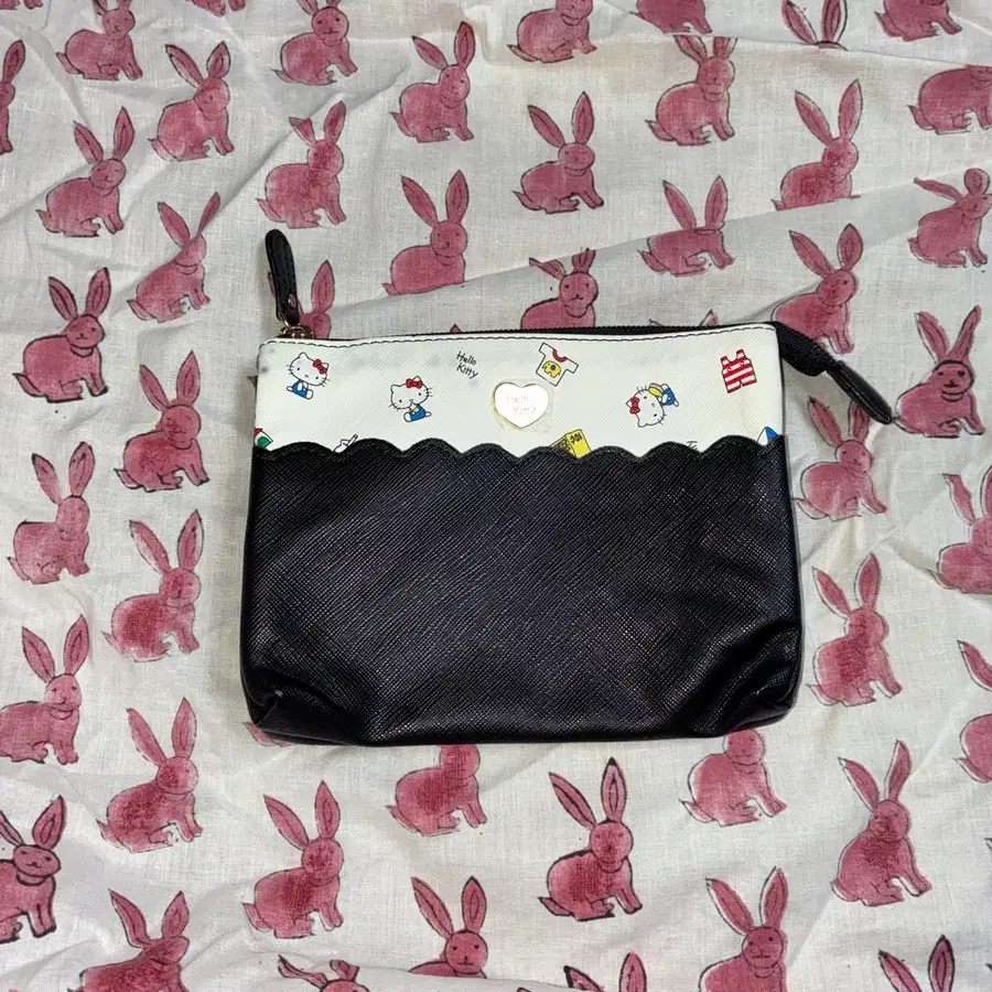 pouch 1