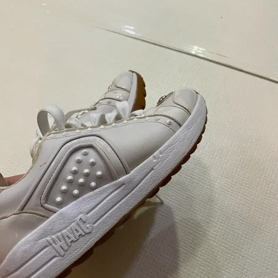 WAAC 화이트 스니커즈 230-235