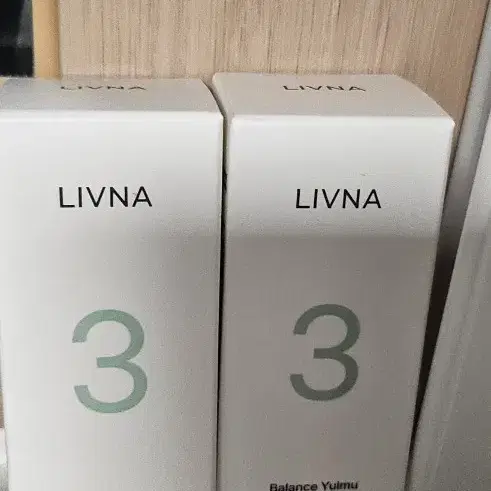 (새상품)리브나 챕터3 율무 멀티 진정앰플 30ml 미백.주름개선 기능성