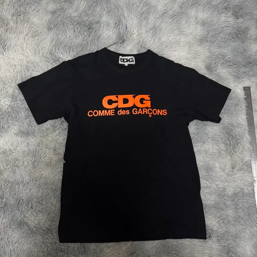 꼼데가르송 반팔티 CDG L사이즈 백화점택