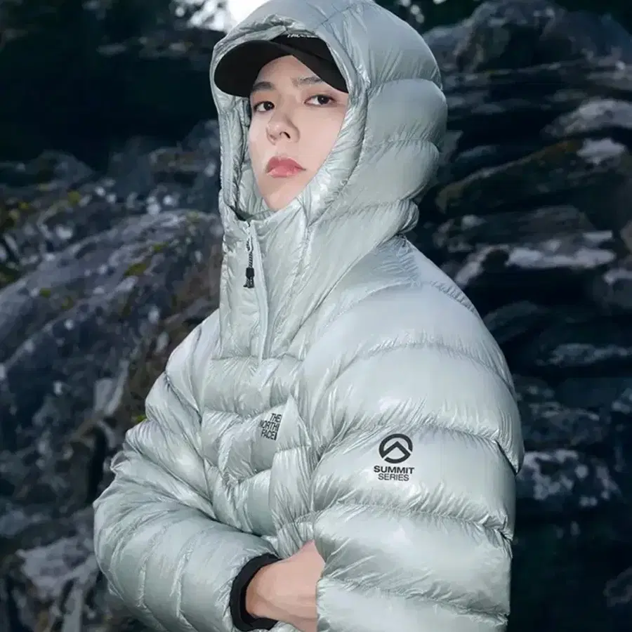 노스페이스 마테호른 서밋 경량 다운 라이트그레이 NJ1DS00B