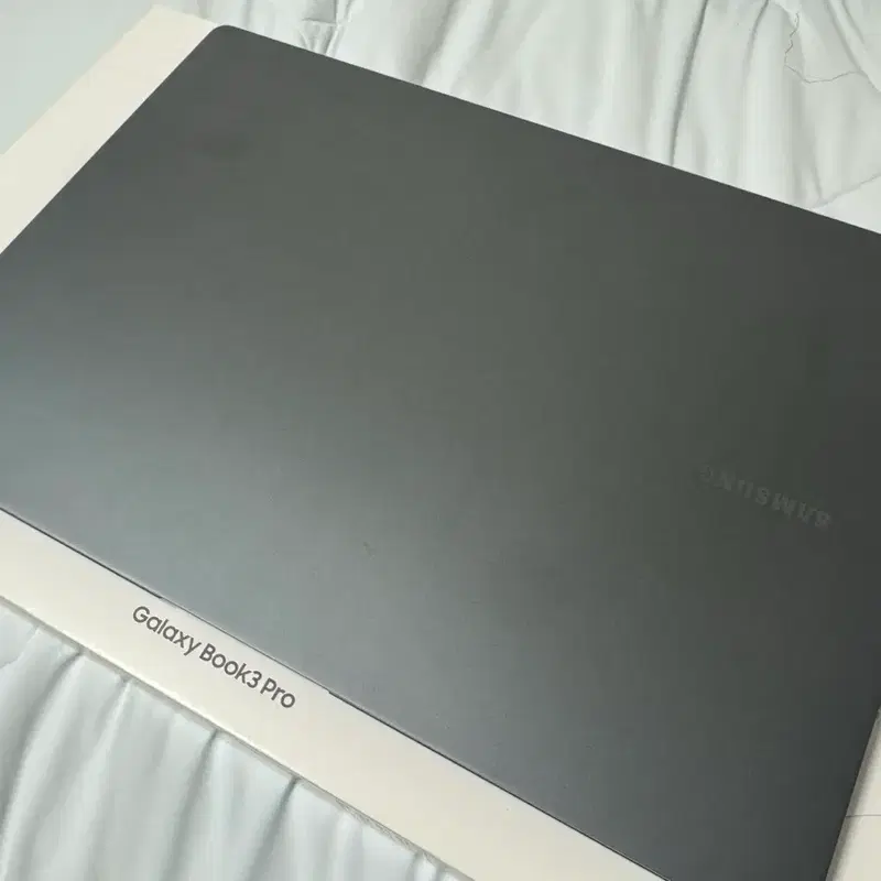 갤럭시북3 프로 16인치 16GB, 256GB 액정파손(박스포함)