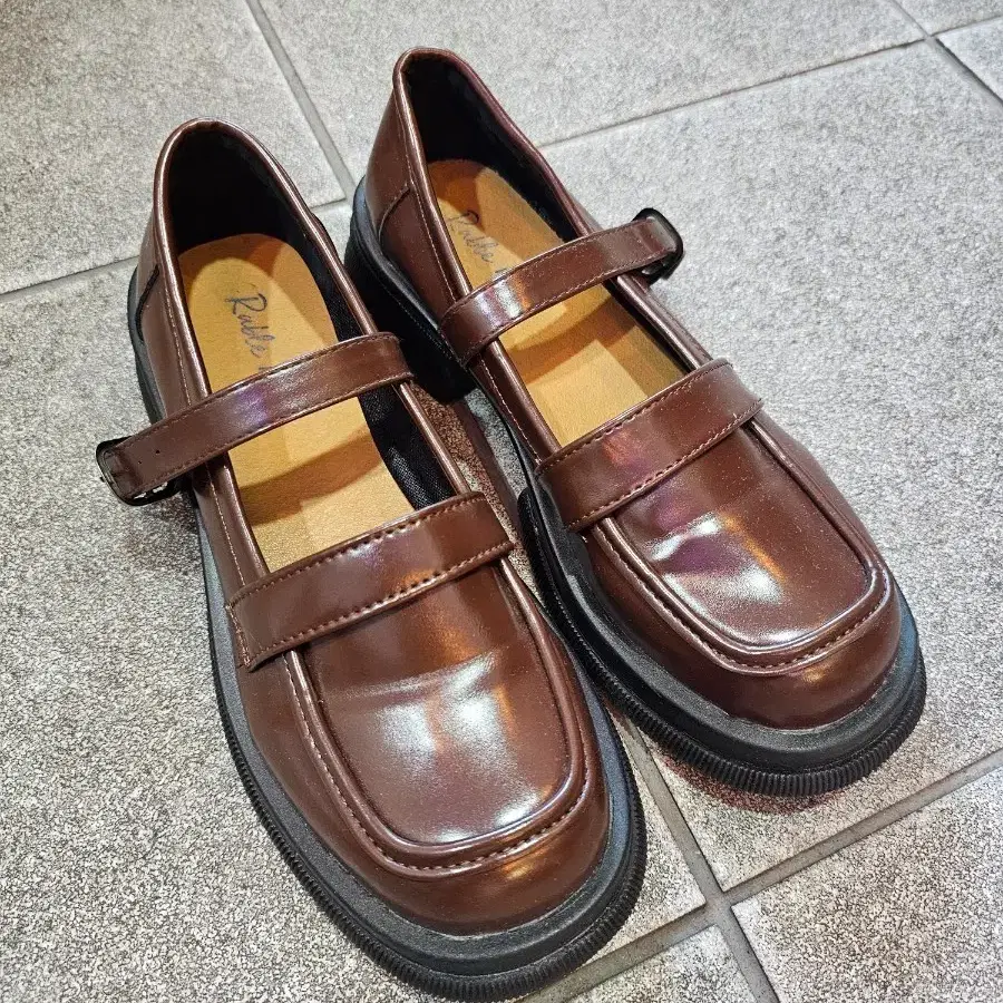 메리제인 슈즈 브라운