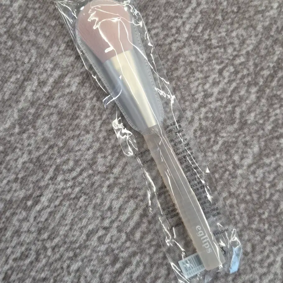 이글립스 치크 브러시