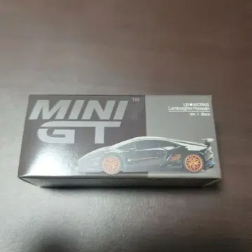 MINI GT LB WORKS Lamborghini Huracan