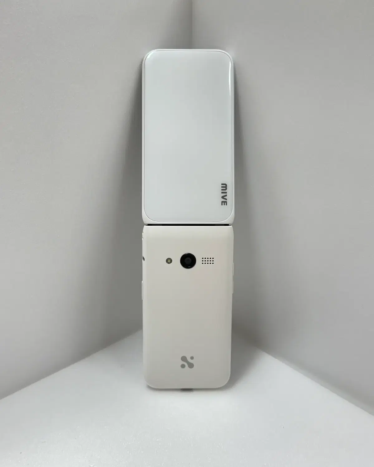 마이브 스마트폴더폰 MIVE 스마일폴더 화이트