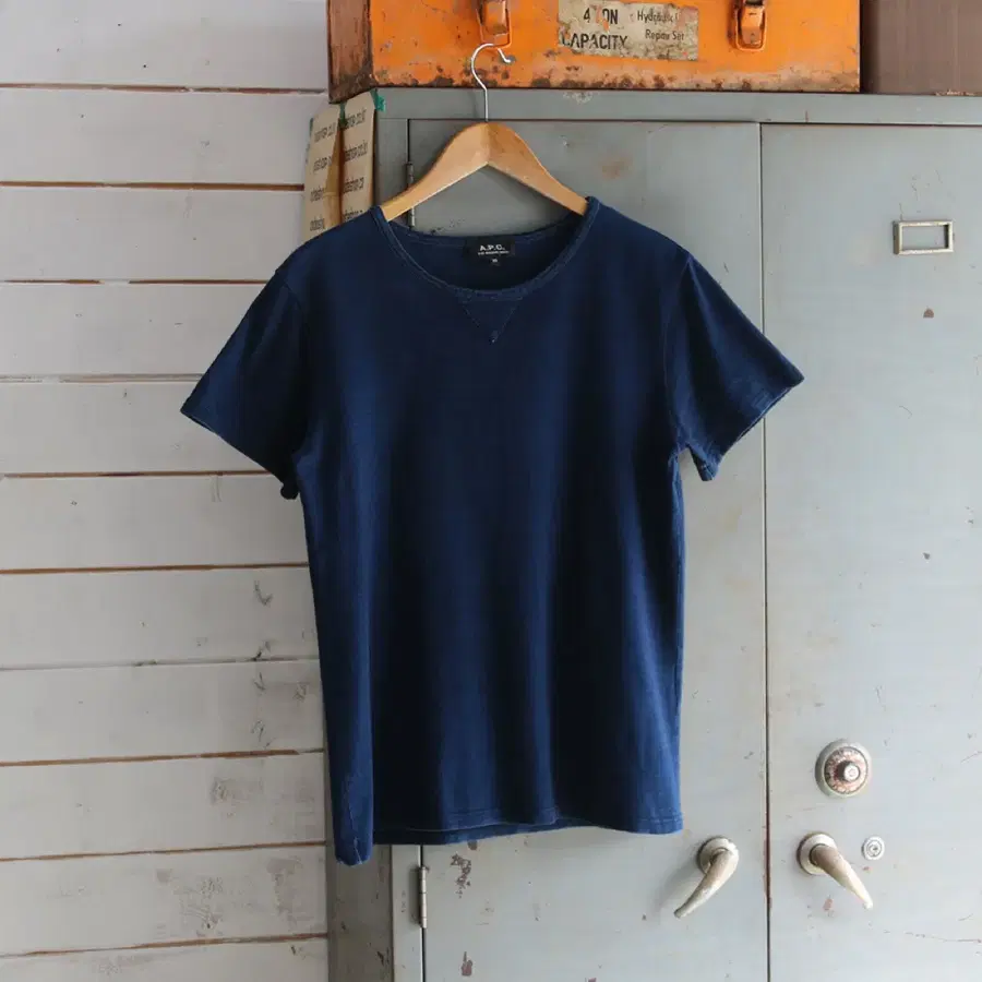(착용컷) A.P.C. 인디고 반팔 티셔츠 (남성용 95-98)