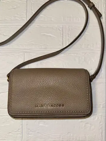 MARC JACOBS 그레이지 숄더백 스마트폰 케이스