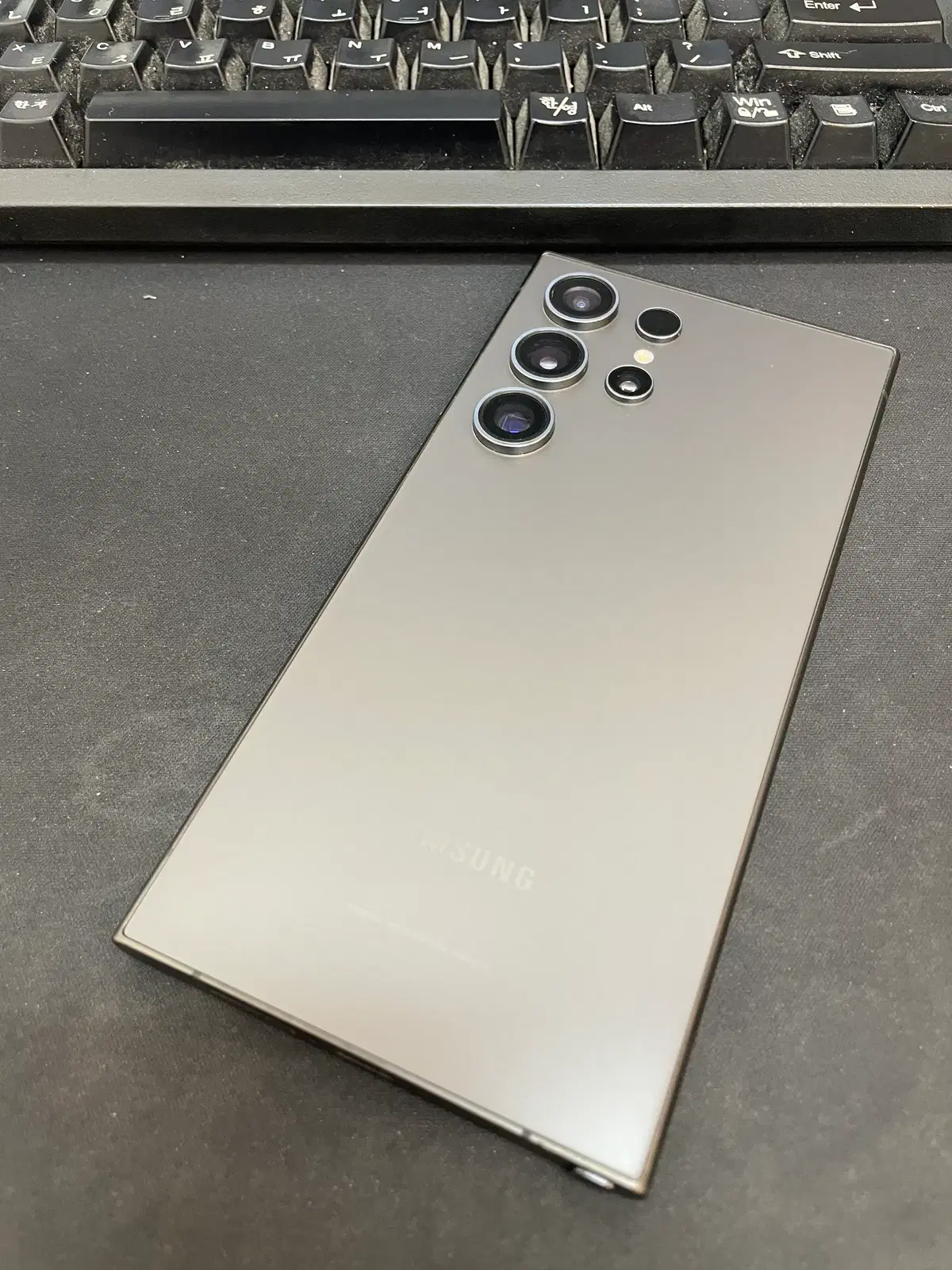 갤럭시S24울트라 블랙 256GB 무잔상 상태좋은 중고80만1000원팝니다