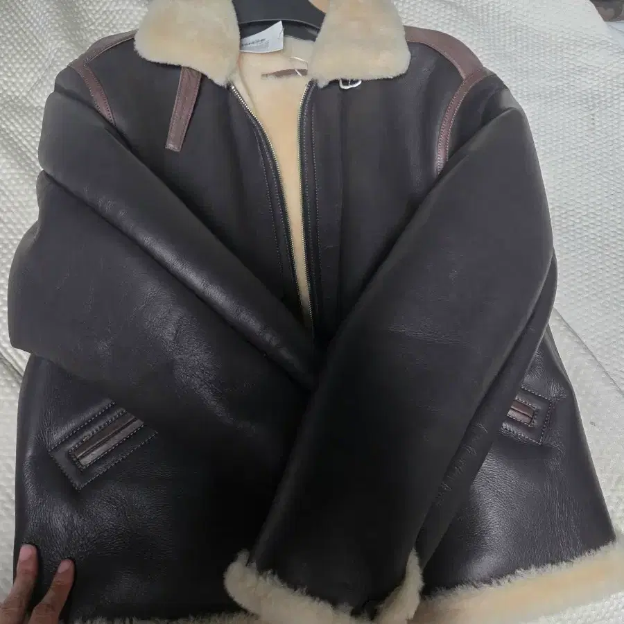 sew b6 무스탕자켓