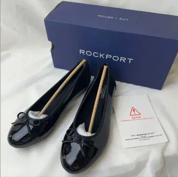 [ 새상품급 ] ROCKPORT REAGAN PUMP BOW 에나멜 펌프스 23