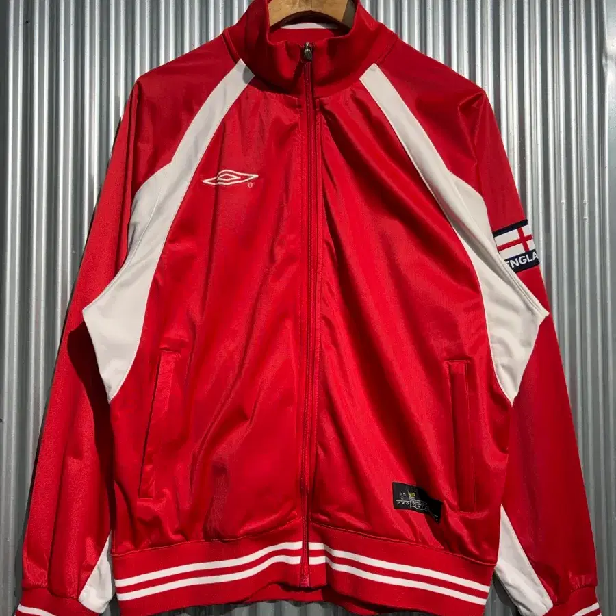 [105] 엄브로 UMBRO 잉글랜드 트랙탑 자켓 레드 6.5