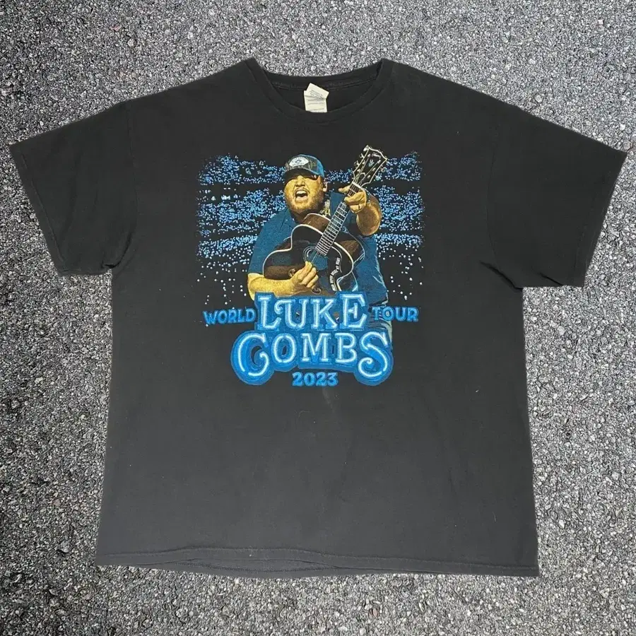 루크 콤즈 Luke Combs 2023 월드 투어 밴드 티셔츠 XL