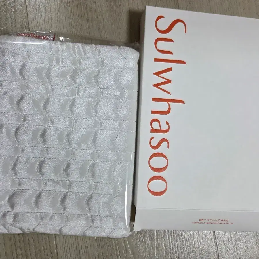설화수 북촌 스노우 파우치