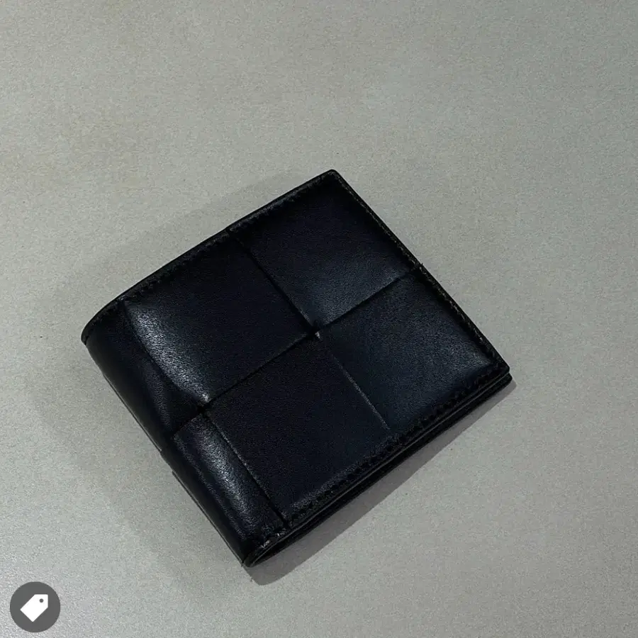 정품 새상품) 보테가 베네타 맥시 반지갑 블랙