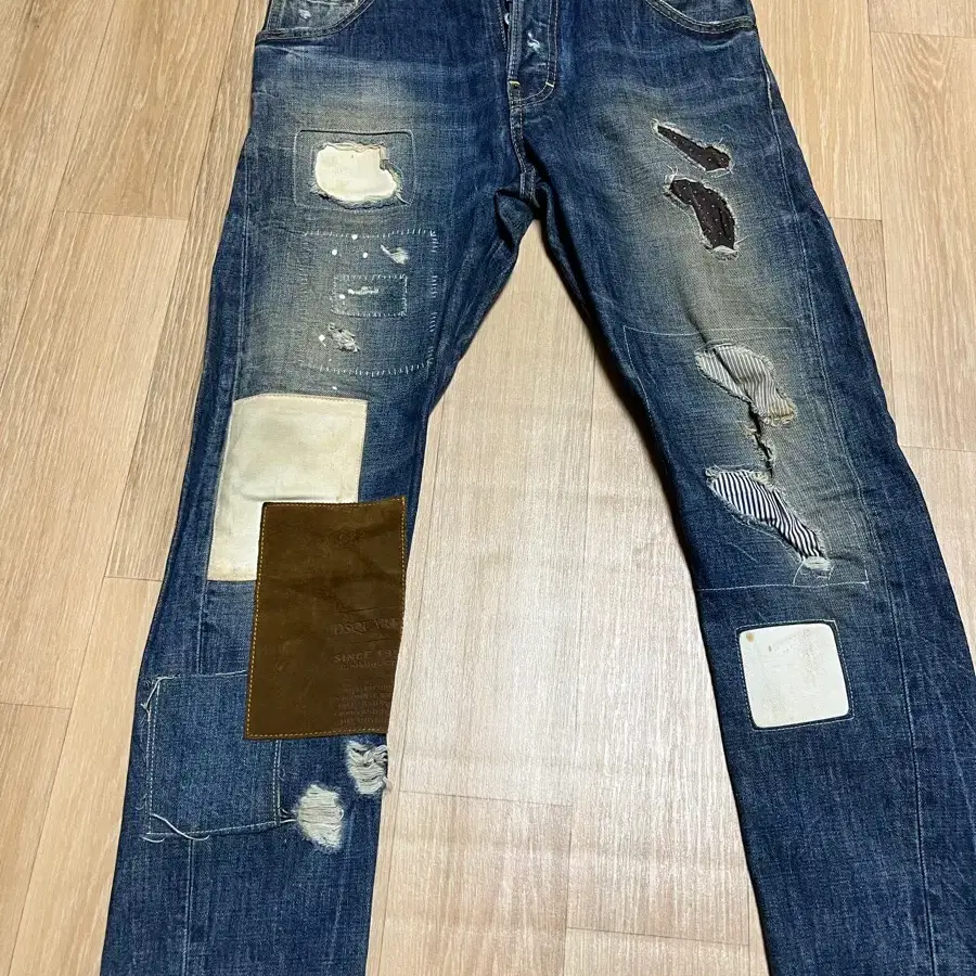 디스퀘어드 패치워크데님 청바지