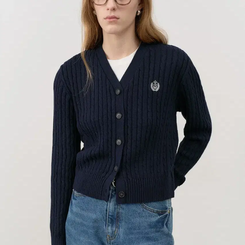 던스트 케이블 가디건 Dunst Crest Logo Cable Cardigan French Navy