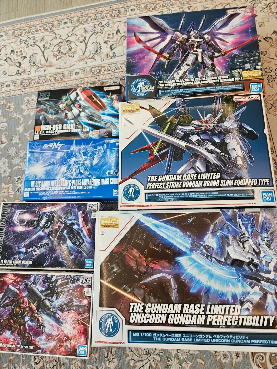 MG/HG 미개봉 및 한정판 건담 프라모델 판매(유니콘, 퍼펙트, gbk, 조선, 트레이, 짐, 썬더볼트, 풀아머, 사이코)
