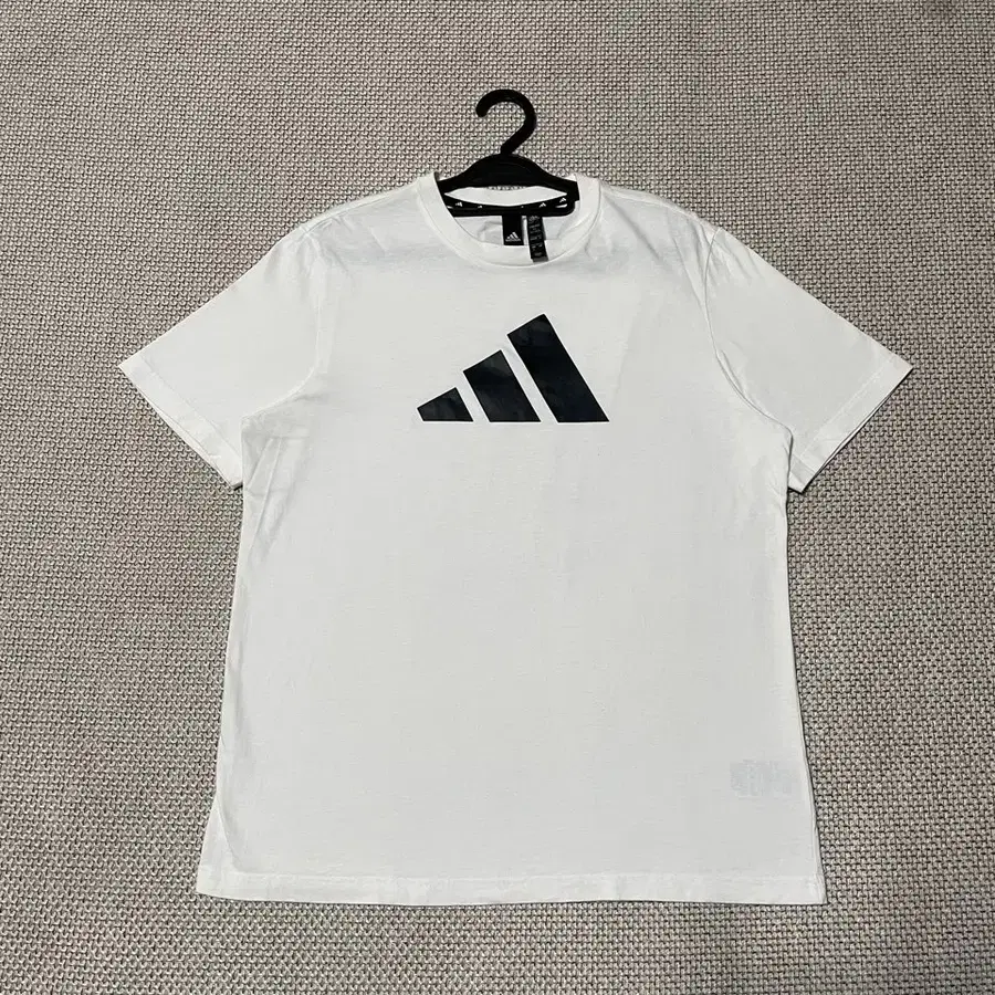 XL 아디다스 라운드 반팔티 B.7908