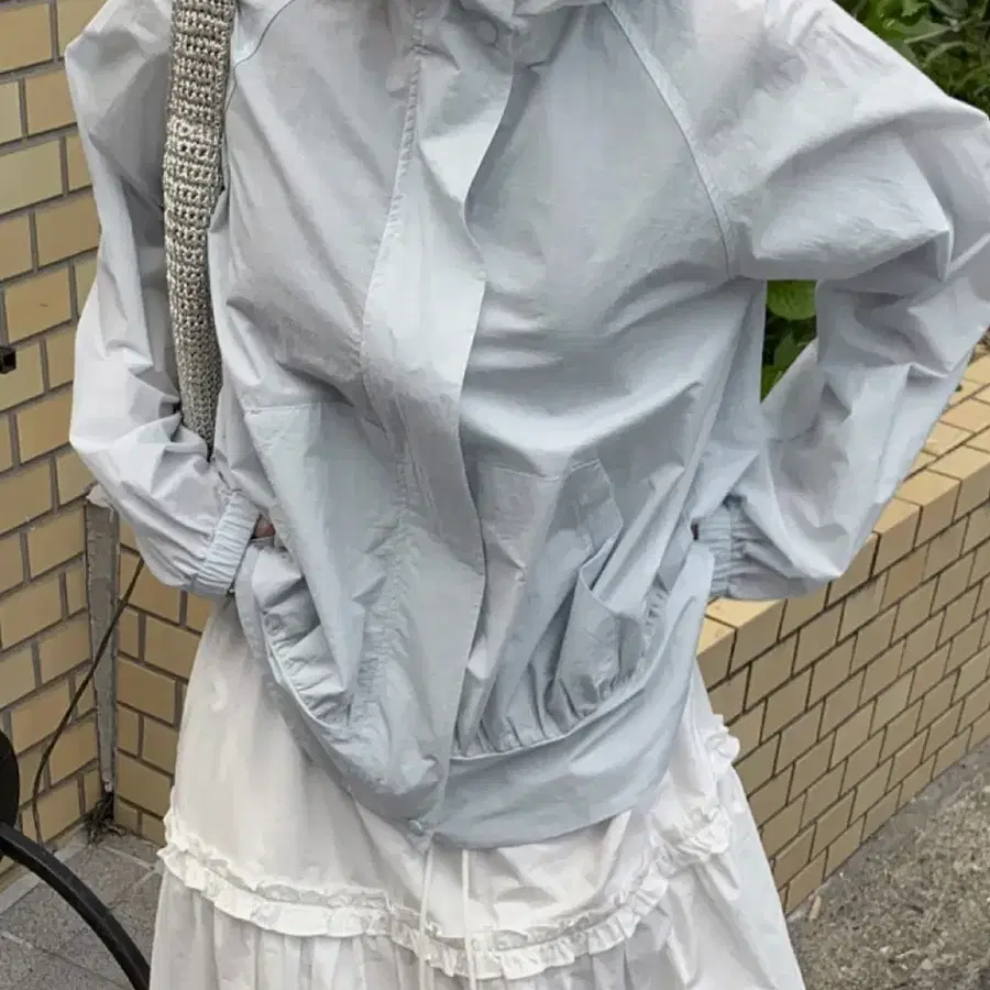 토아베 플레어 라인 윈드브레이커(Flare Line Windbreaker)