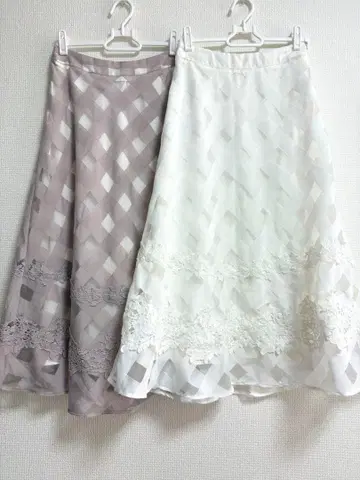 [ tocco closet ] 플라워 레이스 장식 시어 체크 플레어 스커트