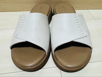 [ 23.0cm ] 통굽 샌들 뮬 화이트 스티치 보행 용이