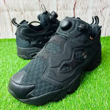 컨디션 최상 리복 InstaPump Fury 올 블랙 통굽 25.5