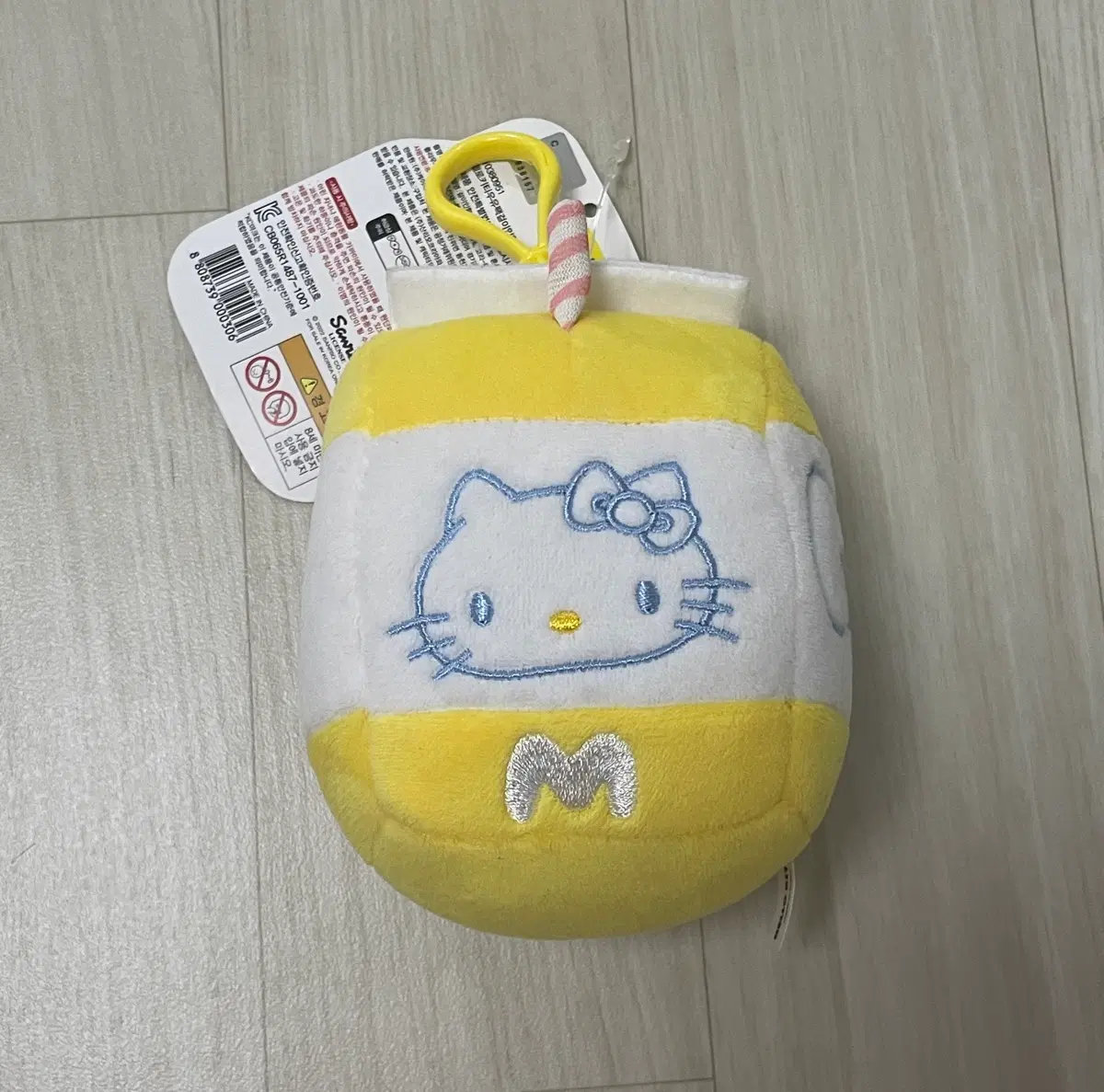 다이소 헬로키티 우유팩 인형 키링 사쿠야