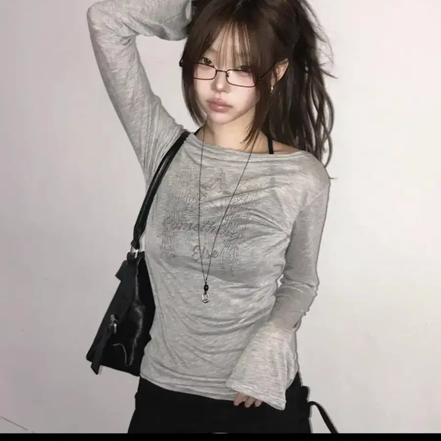 에이블리 키시 빈티지 보트넥 긴팔티셔츠 차콜 새상품