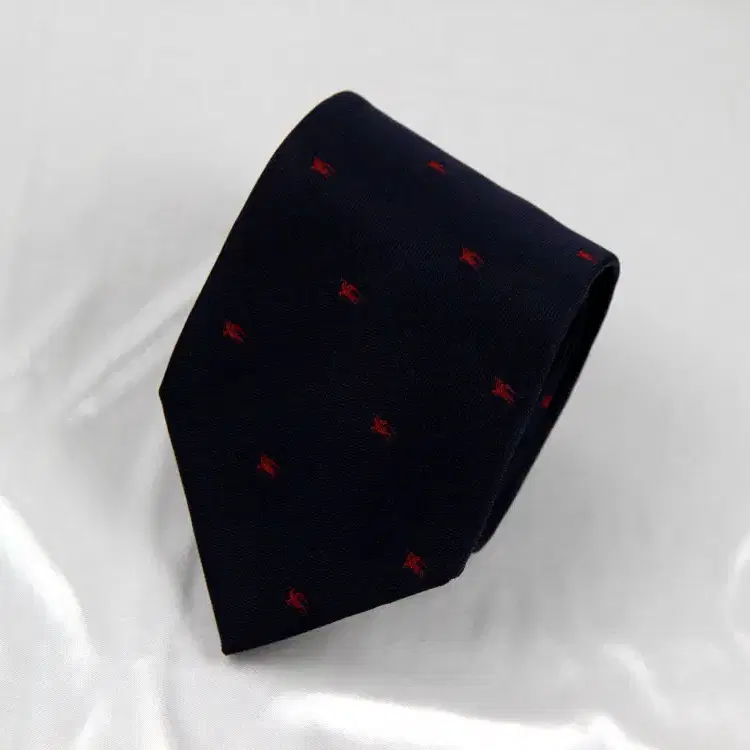 버버리 9.4cm S등급 기마상 다크 네이비 명품넥타이