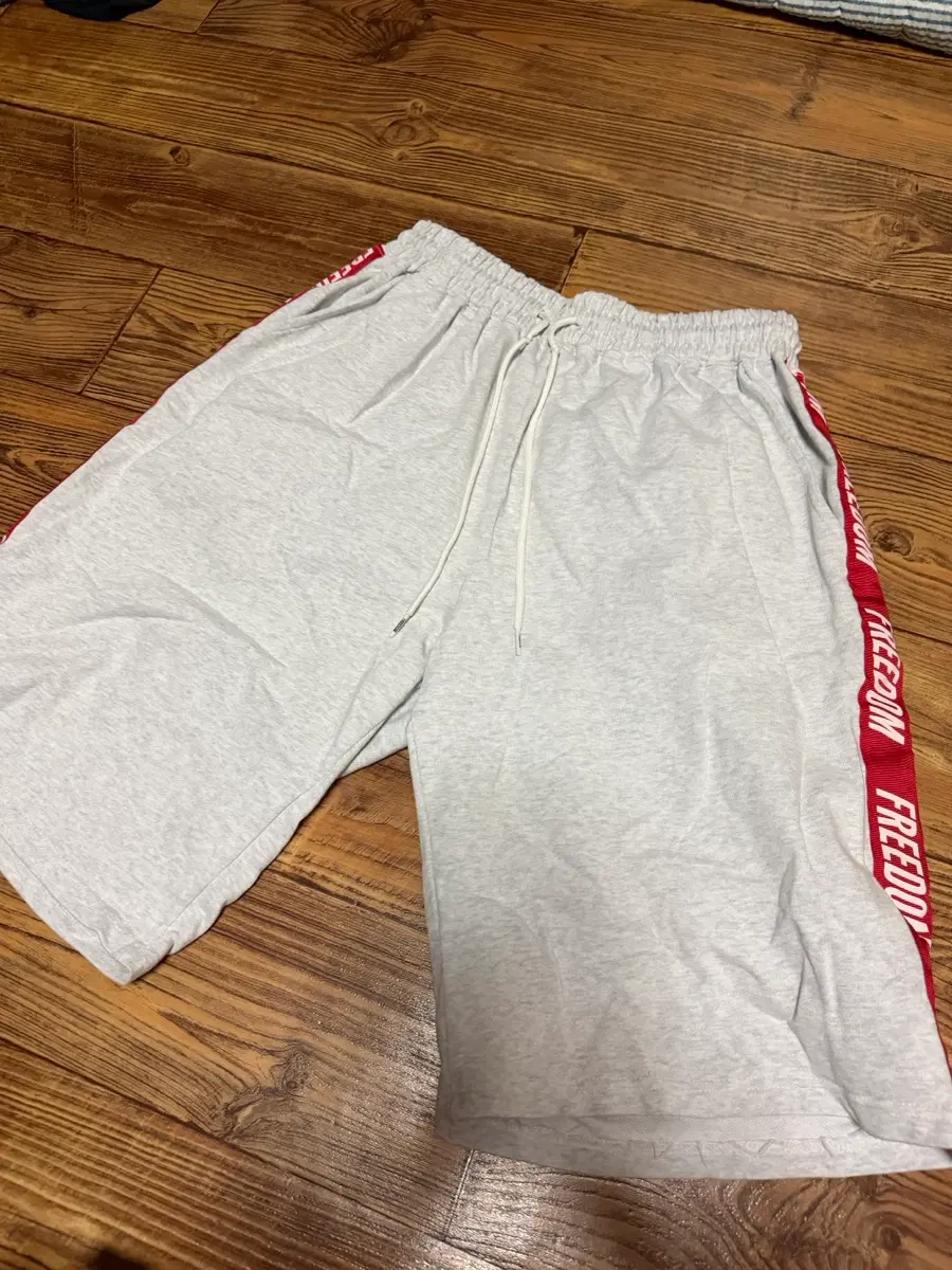 프리덤 2xl 바지 판매합니다