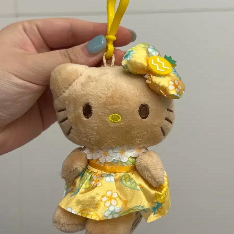 파인애플 키티키링