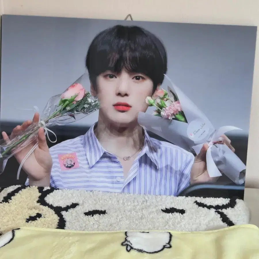 몬스타엑스 민혁 액자 양도 A3