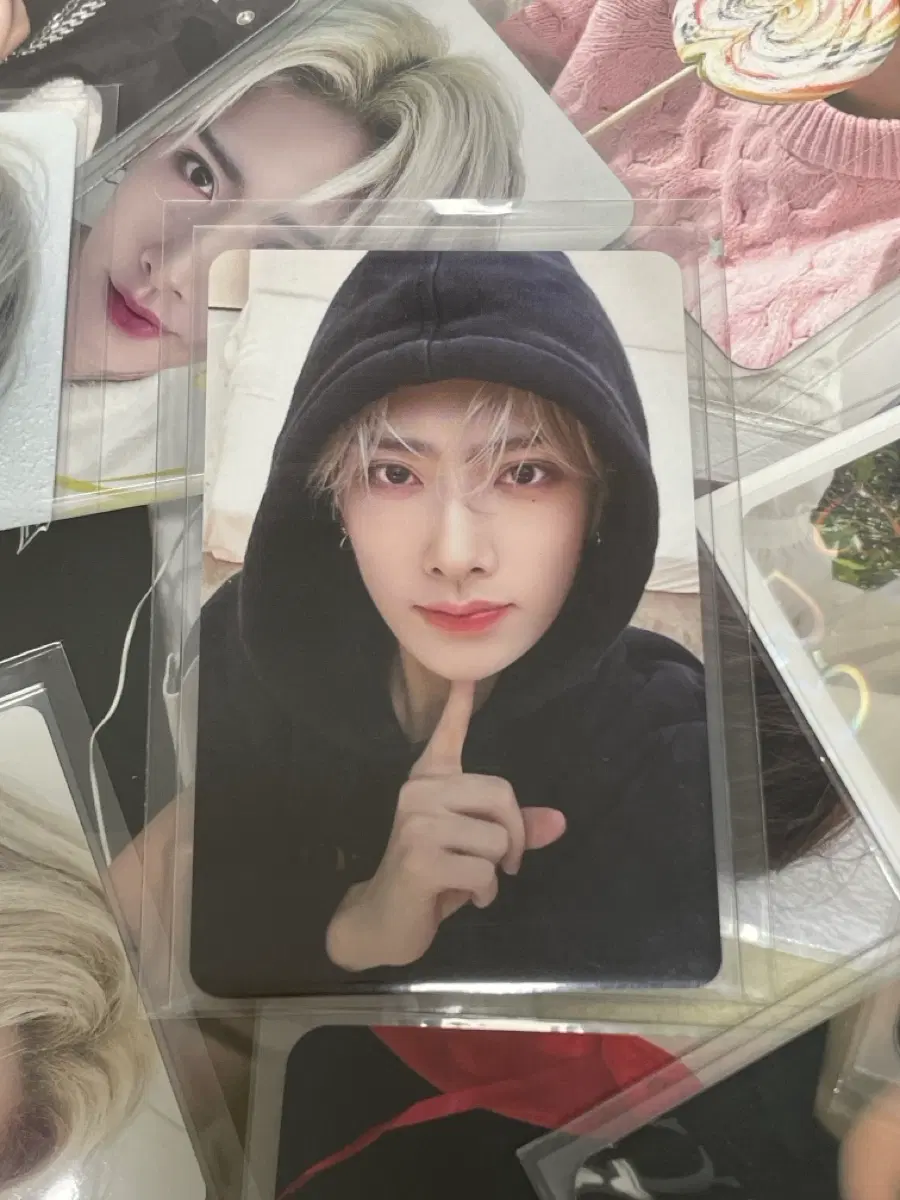 폭덤) 제베원 리키 핫도그 포카