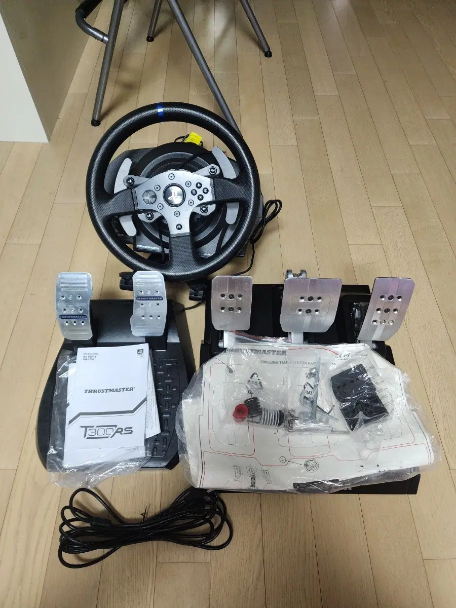 T300RS 2페달 + T-LCM 페달 판매합니다