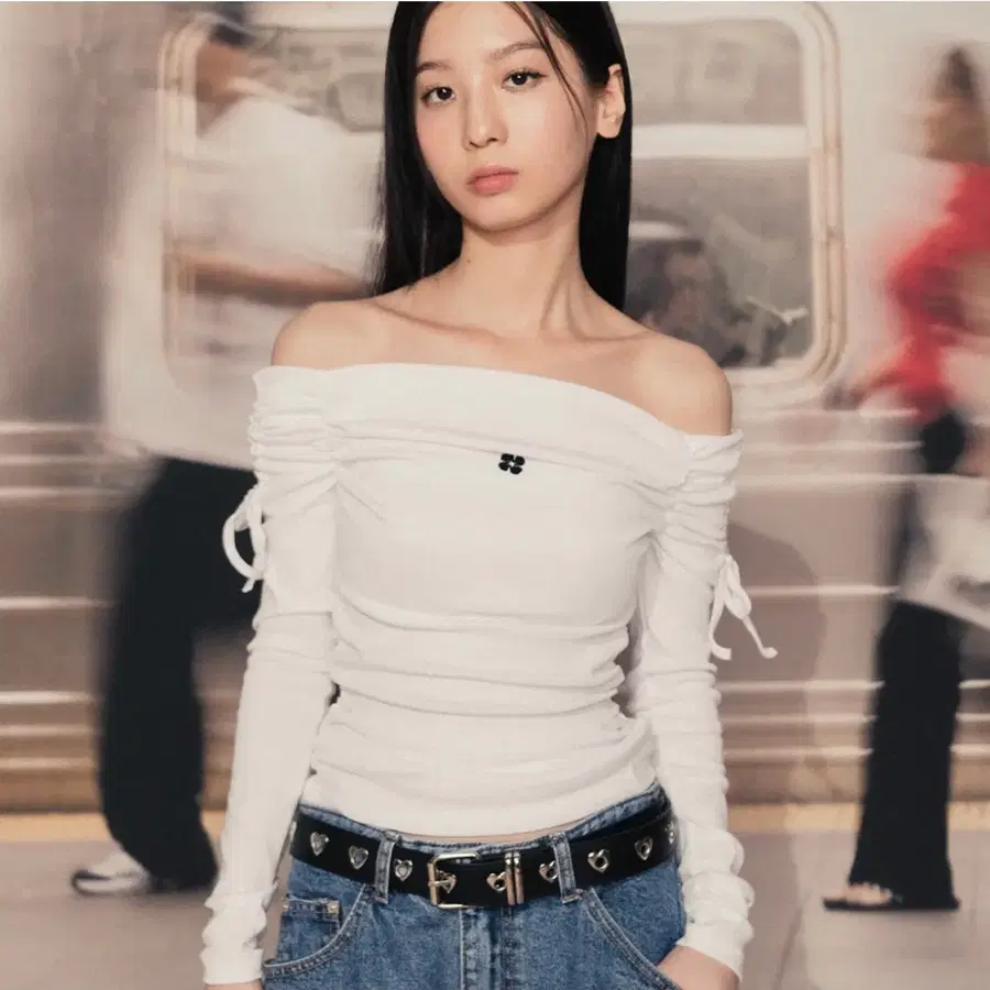 하이스쿨디스코 오프숄더