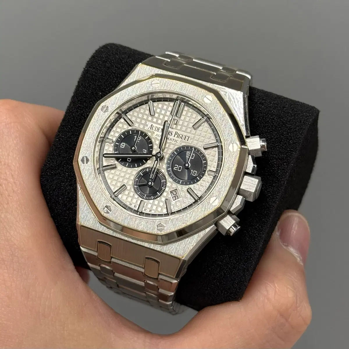 오데마피게 로얄오크 41mm 크로노그래프 팬더 26331st